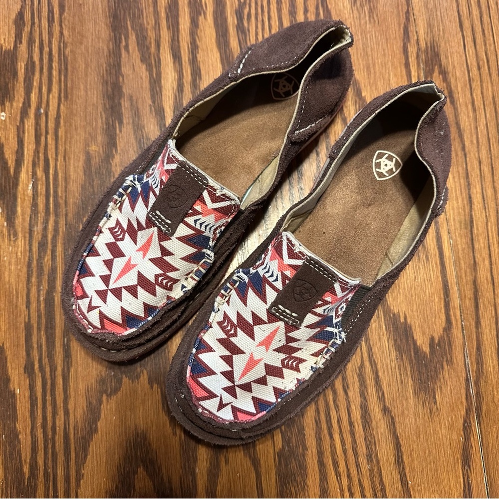 Ariat Cruiser Women's Geometric Brown and Red Moccasins / Slip-ons